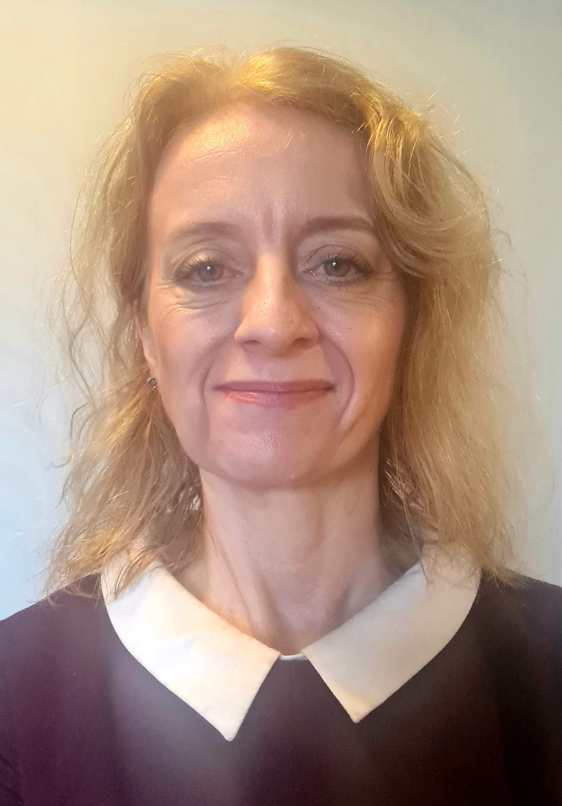 Professor Lisa Webley headshot.