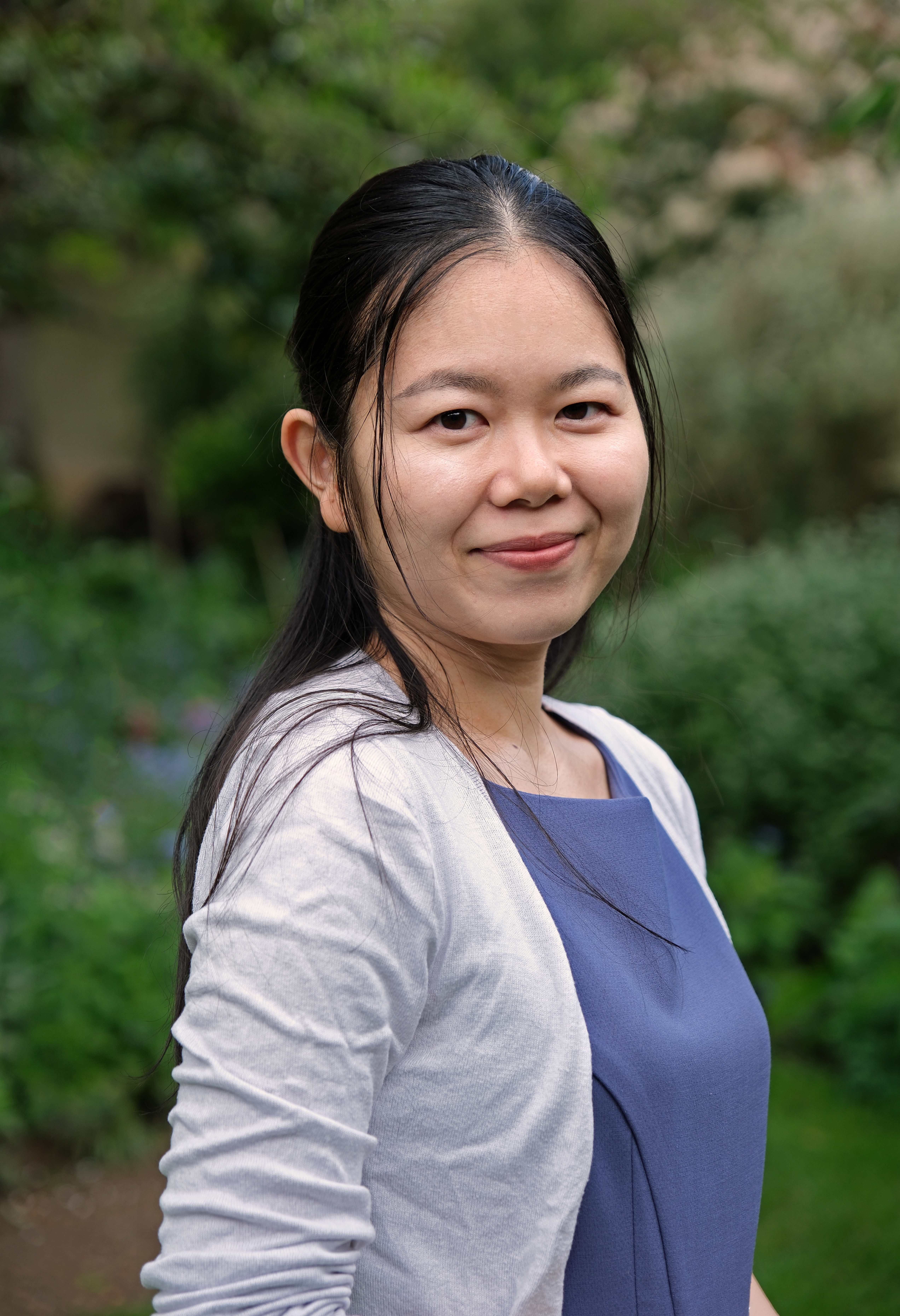 Dr Chinami Oka head shot.